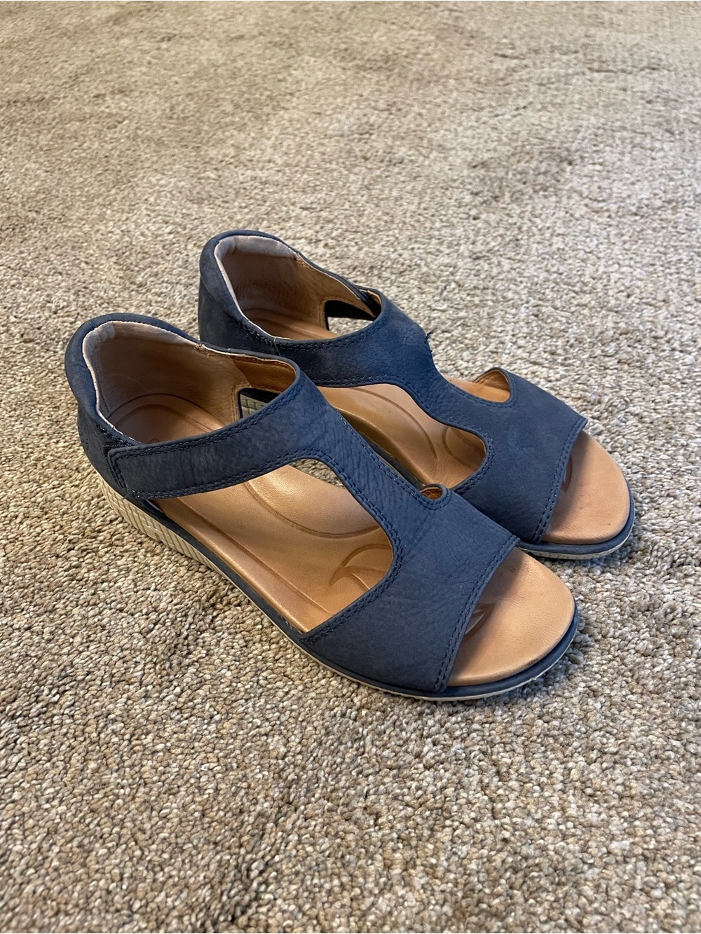 Nurture by Lamaze Comfort Open-Toe Wedge Sandals in Navy size 6.5 M